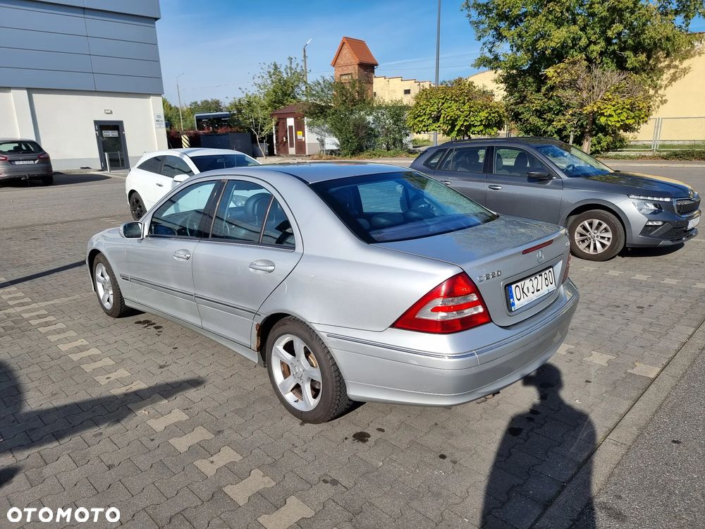 Mercedes-Benz Klasa C 220 T CDI Avantgarde - 5