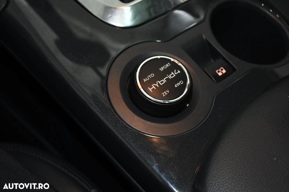 Peugeot 3008 HYbrid4 - 23
