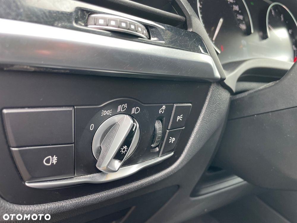BMW X3 xDrive20d Advantage - 22
