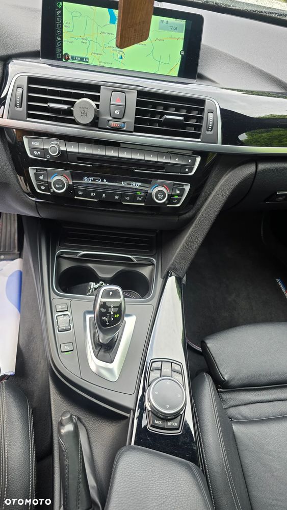 BMW Seria 3 320d Efficient Dynamics Edition - 13