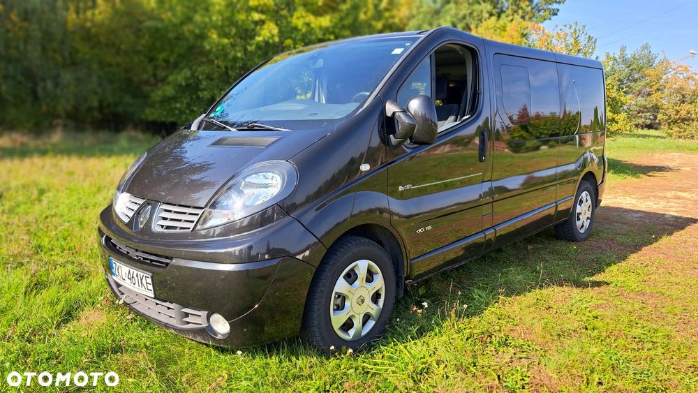 Renault Trafic Grand Passenger Black Edition - 1
