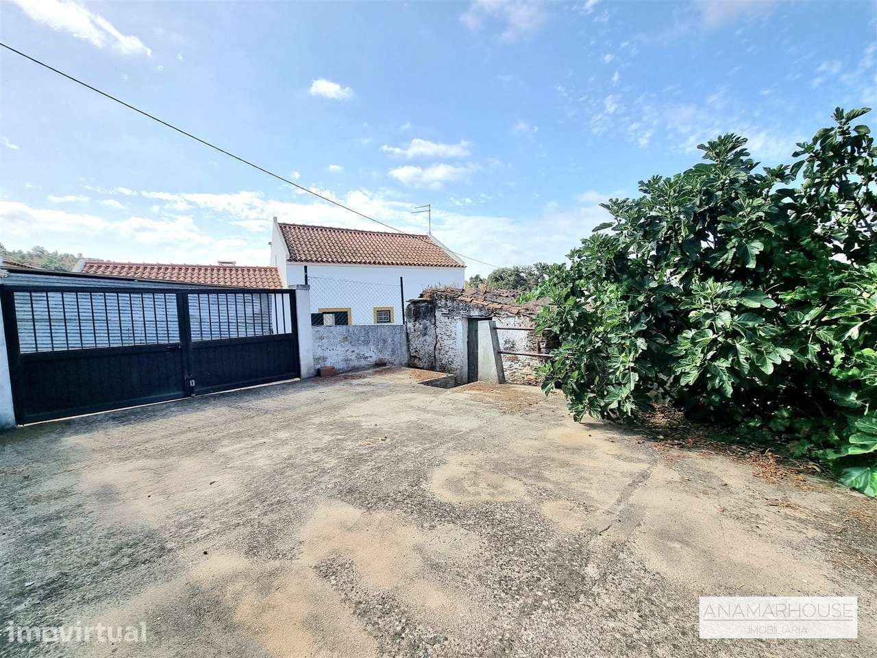 Moradia T2 Isolada com Terreno Murado de 800 m² e Poço – Aldeia do Can - Grande imagem: 4/29