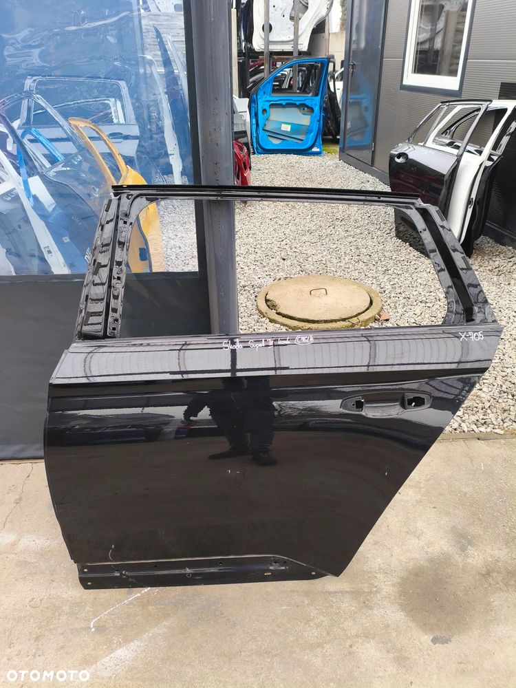 SKODA SUPERB III KOMBI DRZWI LEWE TYLNE POZNAŃ GIEŁDA X705 - 1
