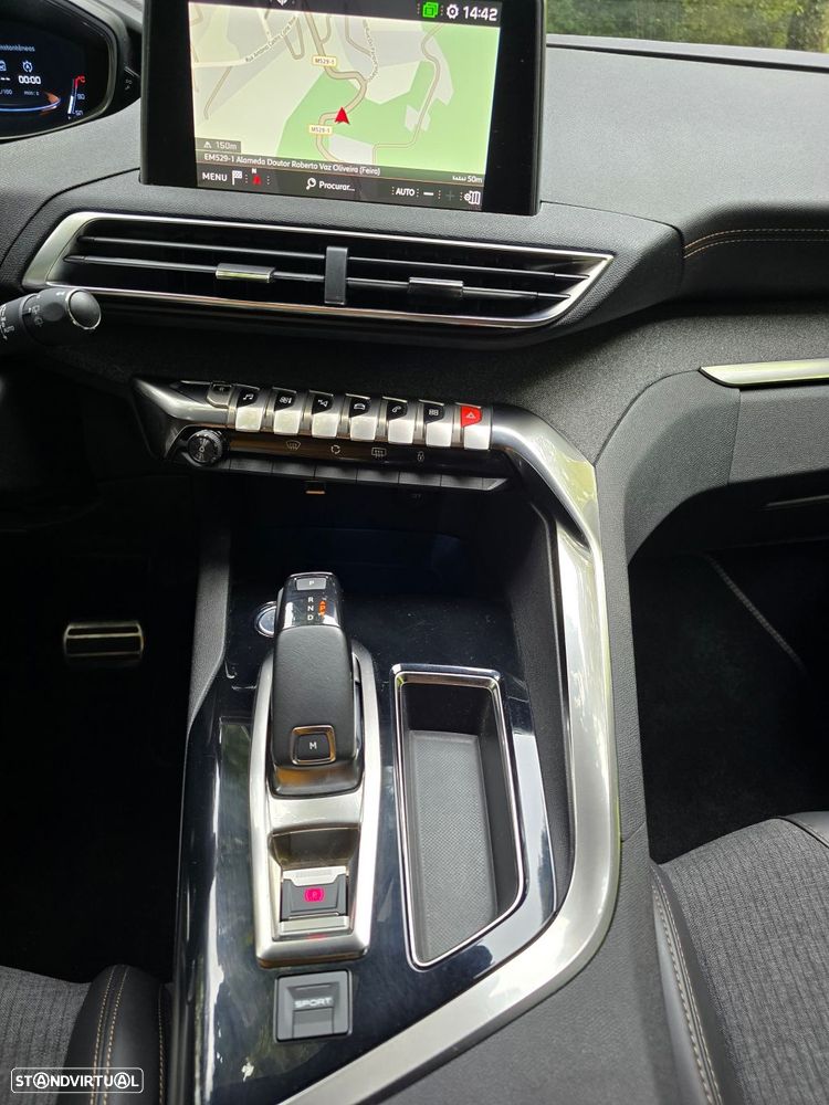 Peugeot 3008 1.2 PureTech GT Line Grip Control EAT6 - 18