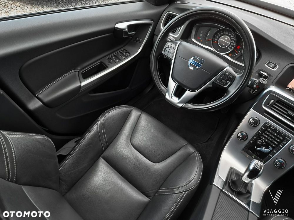 Volvo V60 D3 Momentum - 13