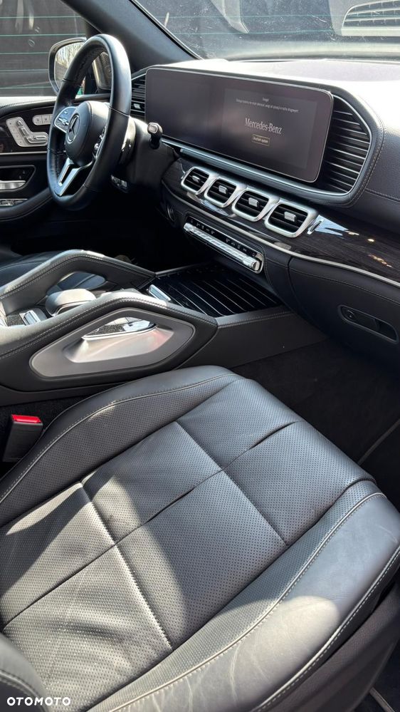 Mercedes-Benz GLS - 31