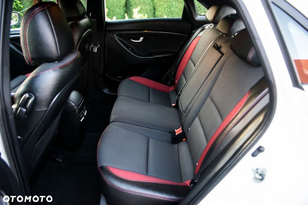 Hyundai i30 1.6 T GDI Turbo - 31
