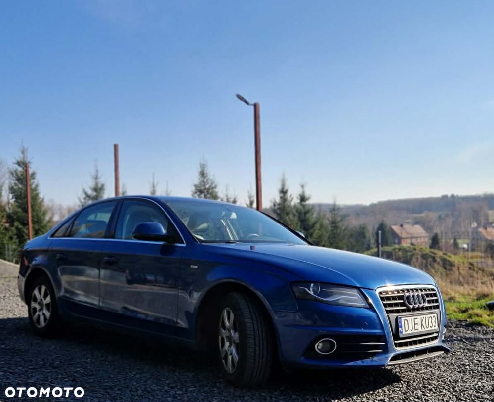 Audi A4 Limousine - 10