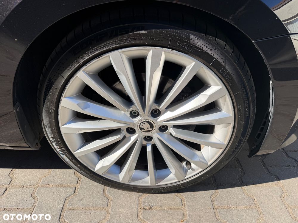 Skoda Superb 2.0 TDI L&K DSG - 5