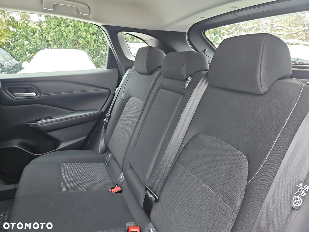 Nissan Qashqai 1.3 DIG-T MHEV Acenta Xtronic - 17