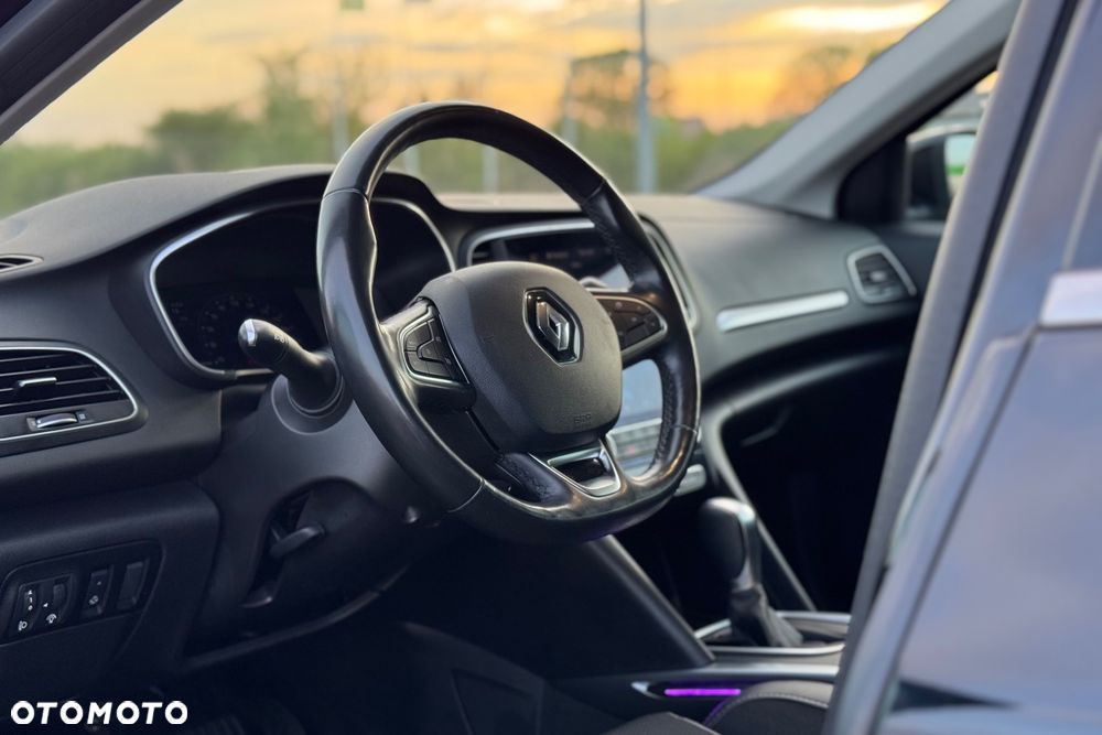Renault Megane 1.3 TCe FAP Techno EDC - 26