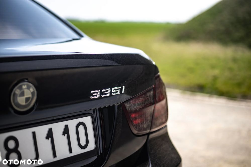 BMW Seria 3 335i xDrive - 9