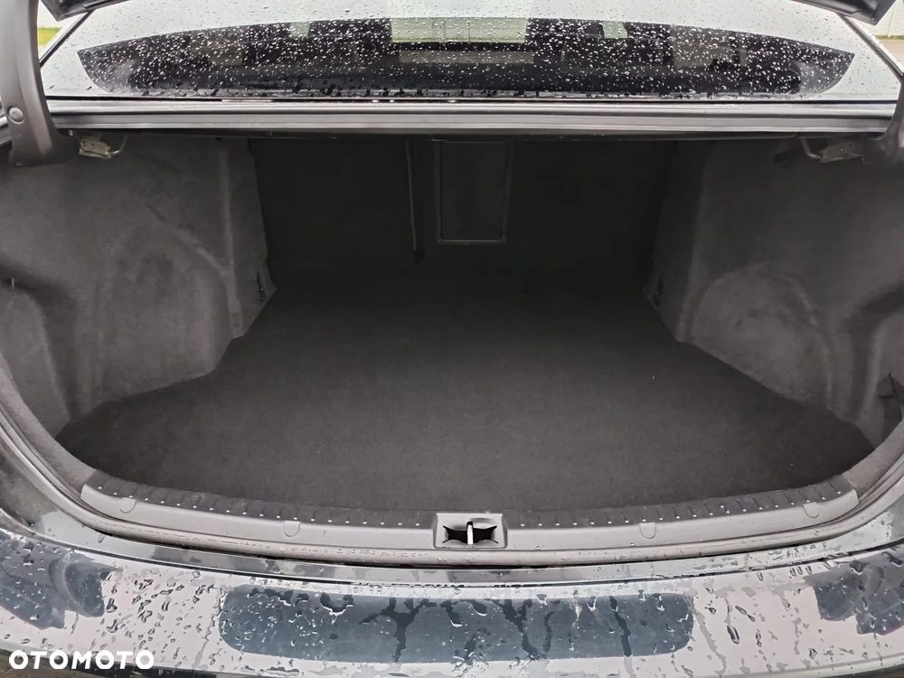 Toyota Avensis 1.8 Premium - 20