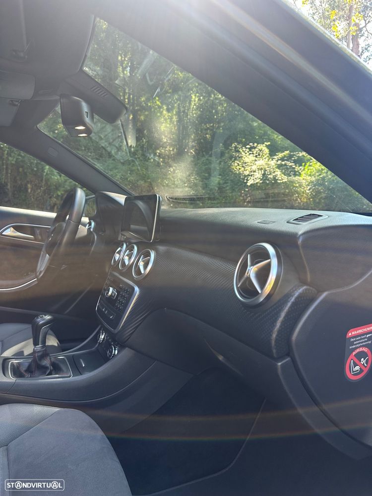 Mercedes-Benz A 180 CDI AMG Line - 25