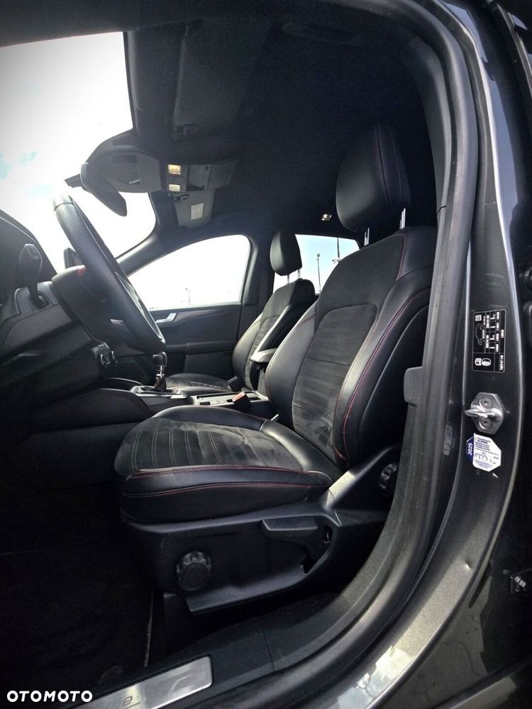 Ford Kuga 2.0 EcoBlue mHEV FWD ST-Line X - 13
