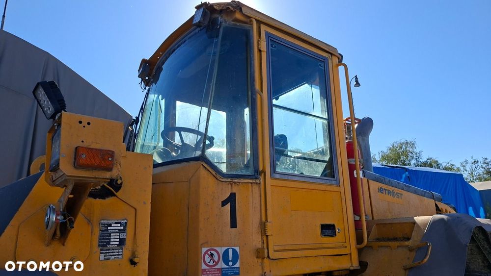 Volvo L 120 E 4X4 - 24