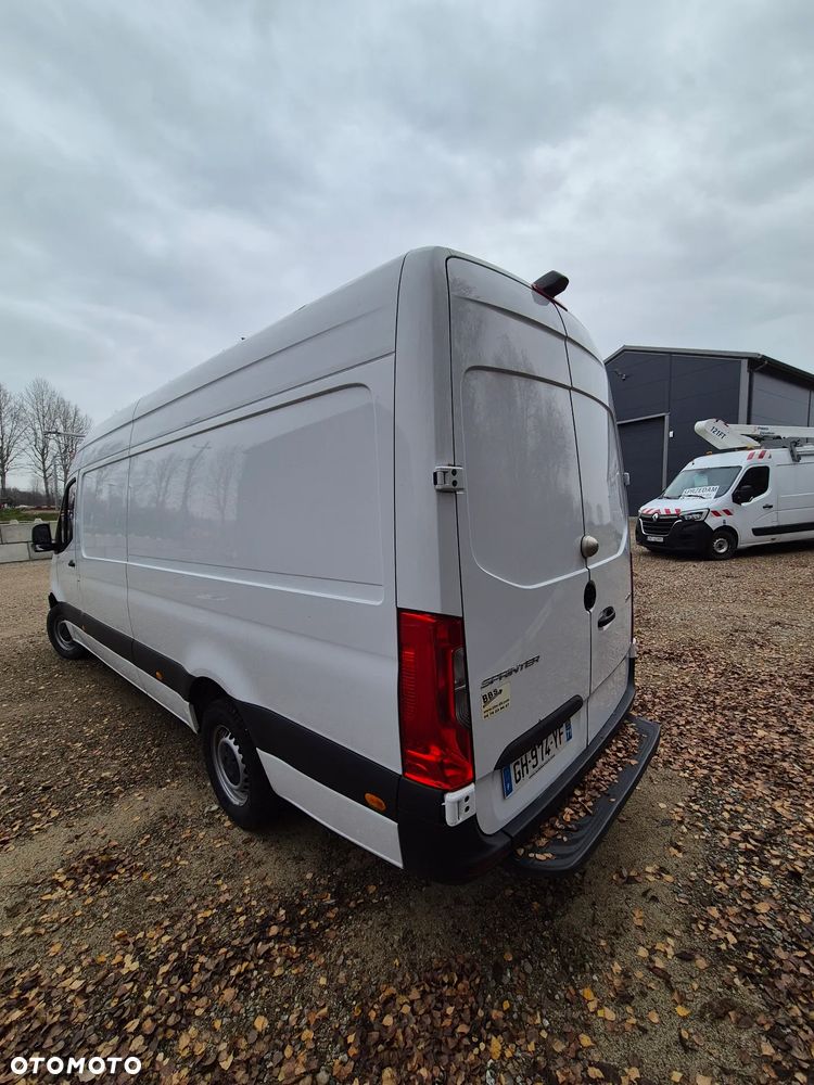 Mercedes-Benz Sprinter - 7