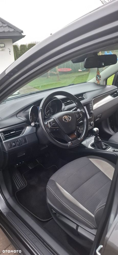 Toyota Avensis 2.0 D-4D Selection - 6