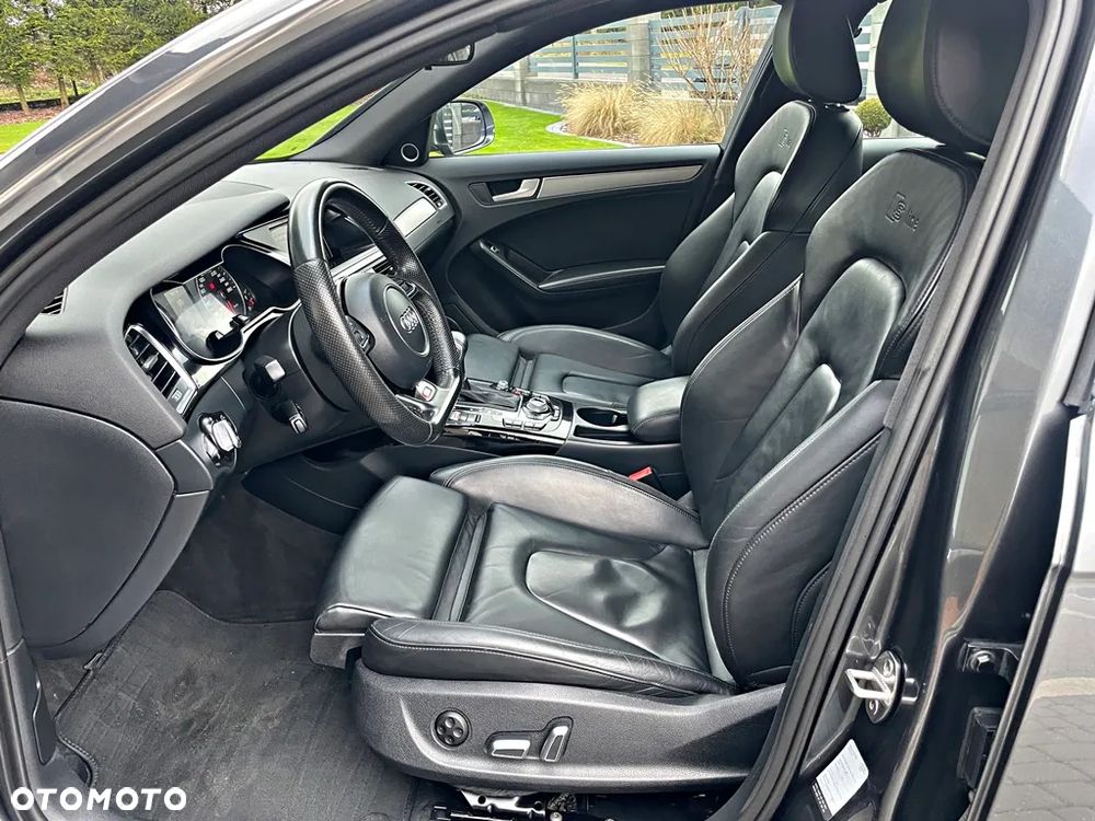 Audi A4 Avant 2.0 TDI DPF clean diesel multitronic S line Sportpaket - 22