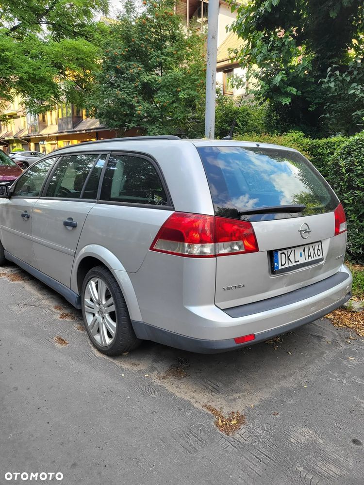 Opel Vectra 1.9 CDTI Essentia - 2