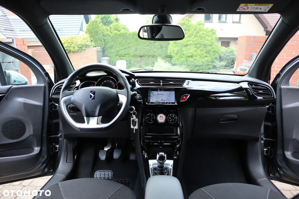 Citroën DS3 PureTech 82 SoChic - 12