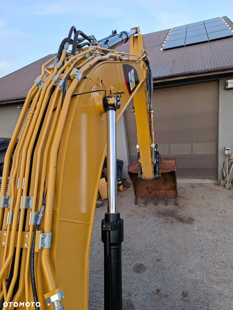 Caterpillar CAT 326 FL - 15