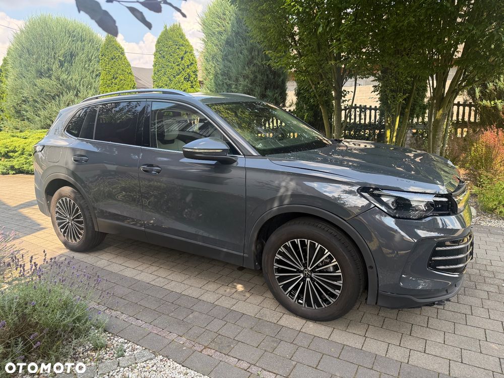 Volkswagen Tiguan 1.5 eTSI Elegance DSG - 10