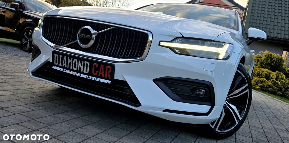Volvo V60 D4 Geartronic Momentum Pro - 1