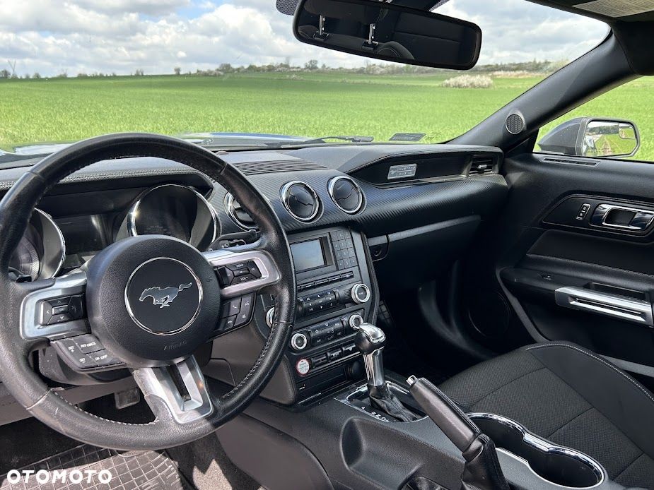 Ford Mustang - 33