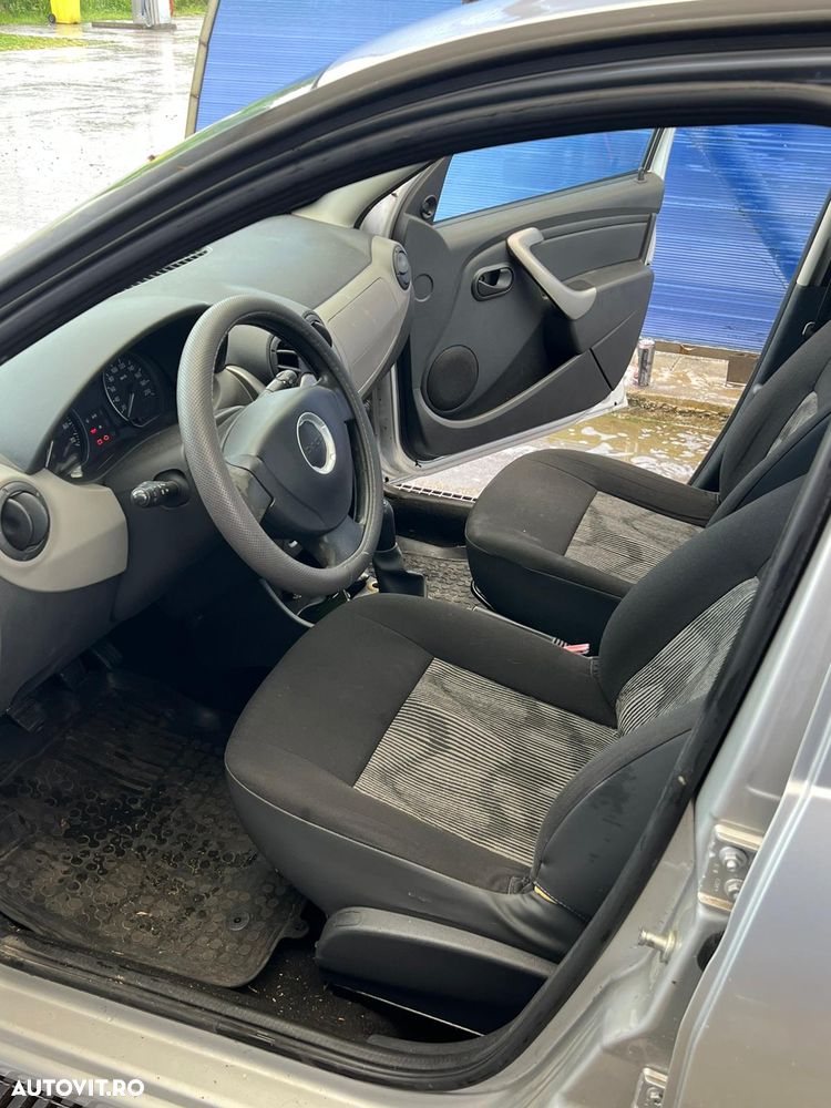 Dacia Sandero 1.6 MPI Preference - 10