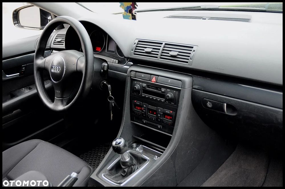 Audi A4 Limousine - 25