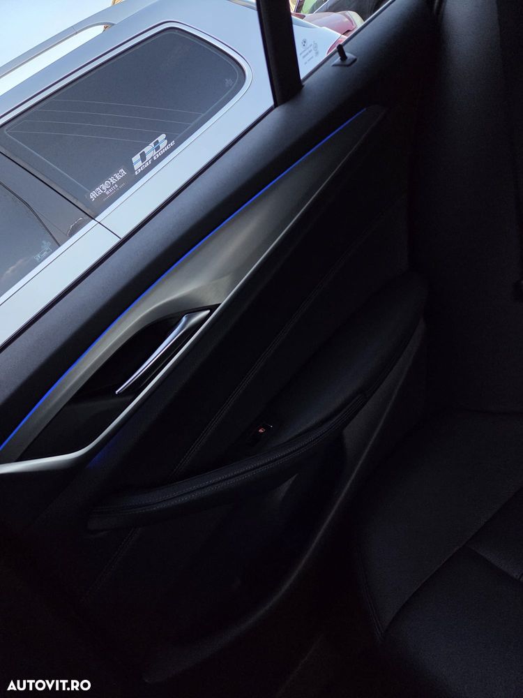 BMW Seria 5 520d Aut. M Sport Edition - 37