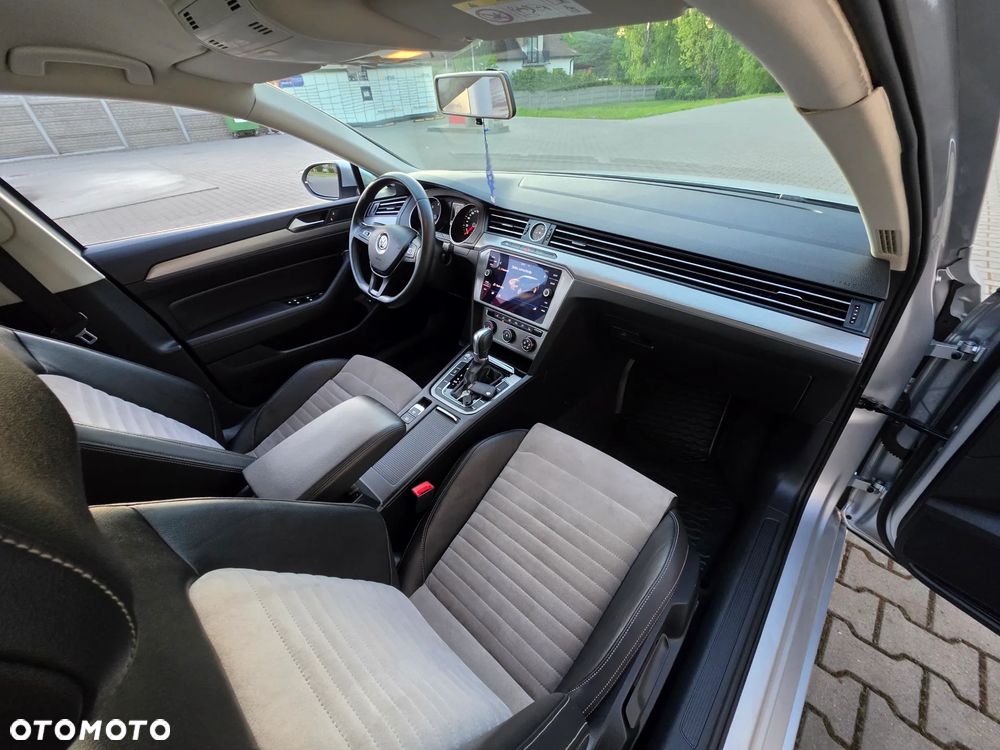 Volkswagen Passat 2.0 TDI (BlueMotion Technology) DSG Trendline - 10