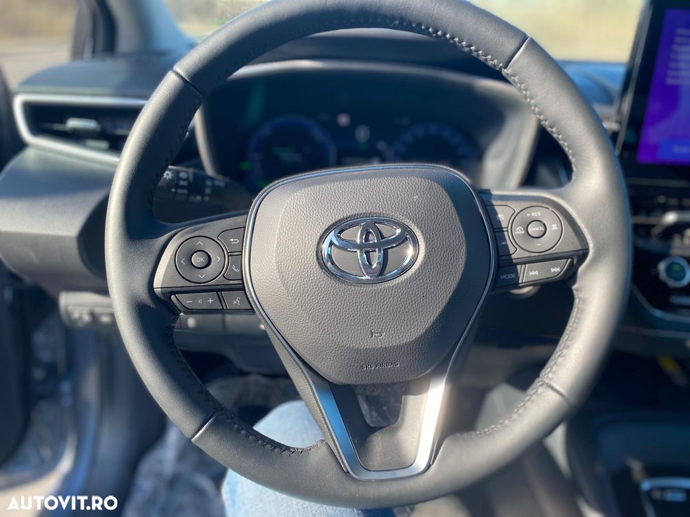 Toyota Corolla 1.8 HSD Business - 6