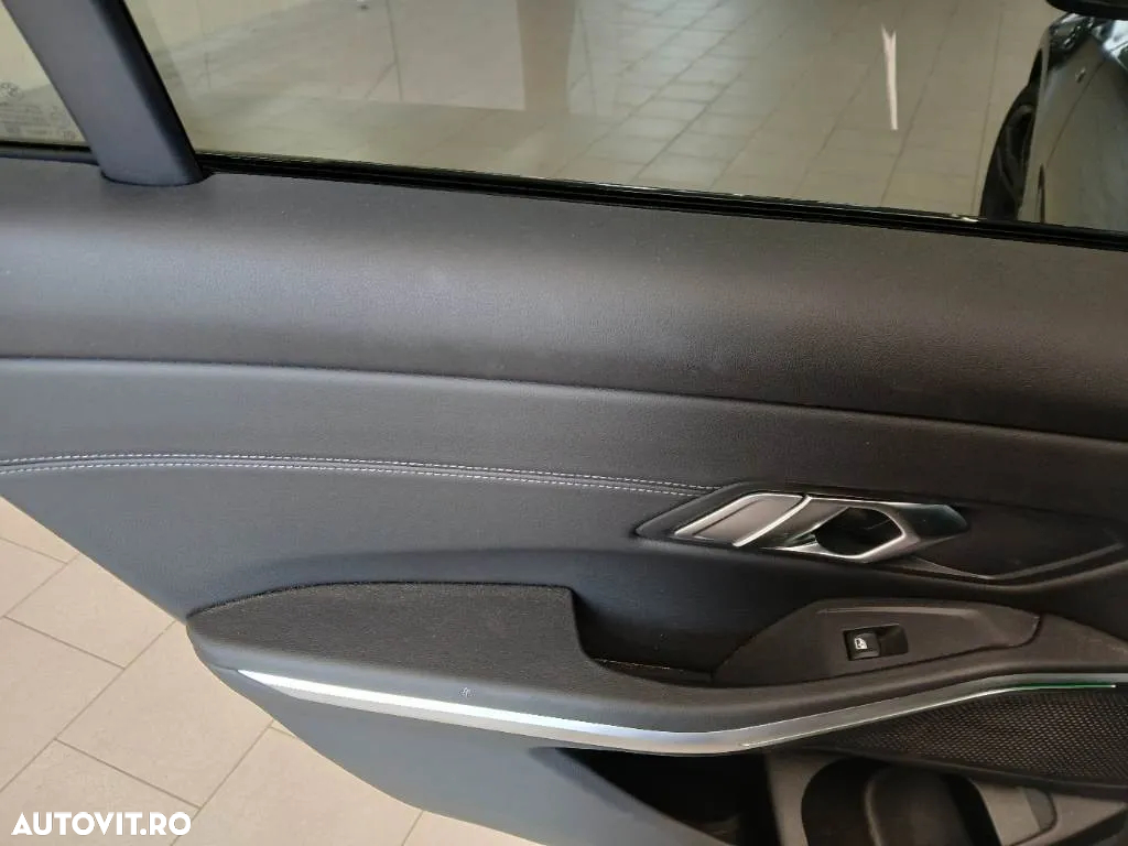 BMW Seria 3 320d xDrive Aut. M Sport - 12