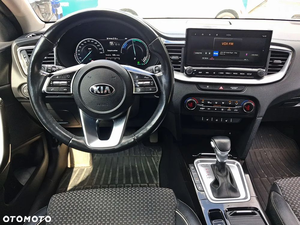 Kia Ceed 1.6 GDI PHEV L Business Line DCT - 13