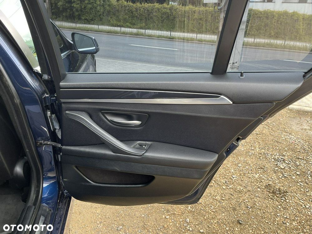 BMW Seria 5 535d Touring - 25