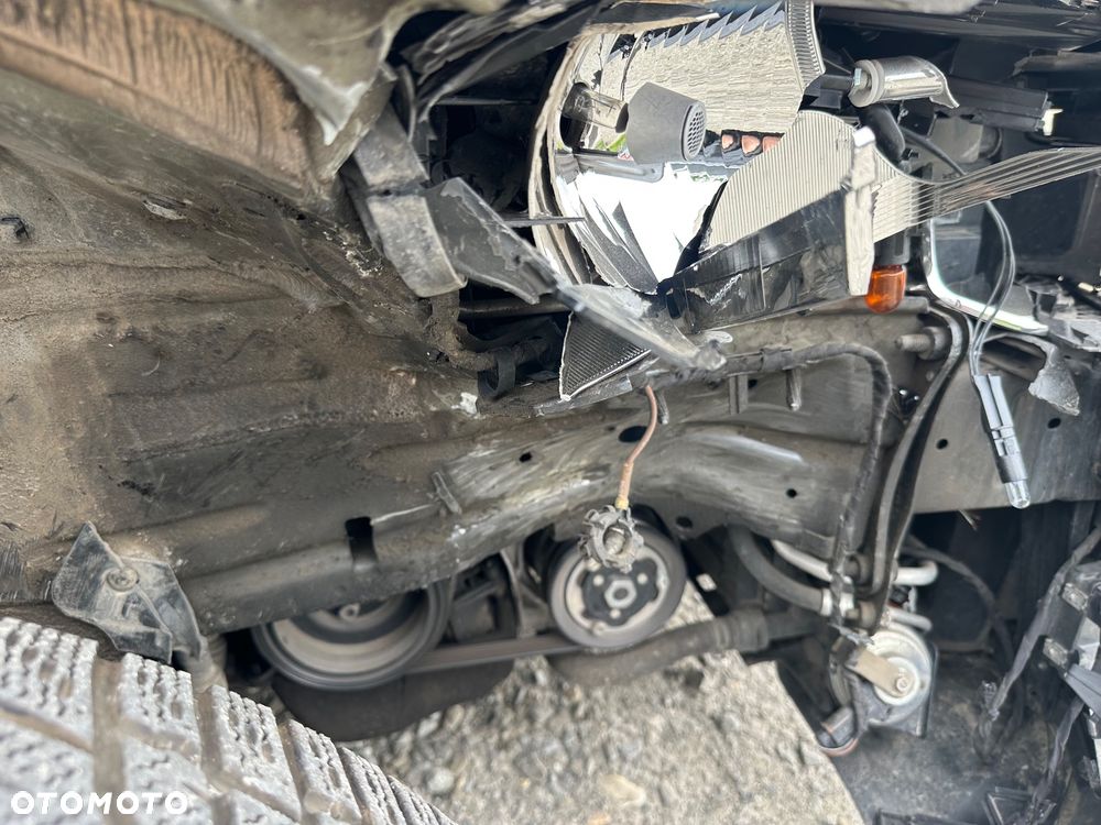 Volkswagen Passat - 13