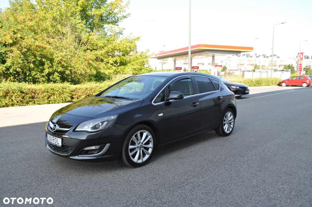 Opel Astra 1.4 Turbo Exklusiv - 1