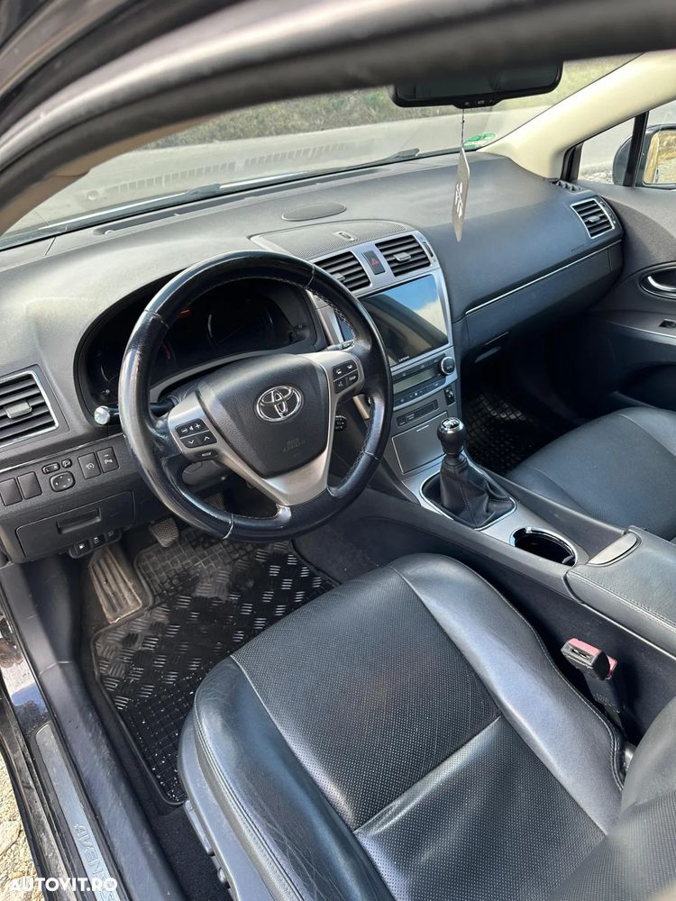 Toyota Avensis 2.2 D-CAT Luxury (consola nichel) - 14