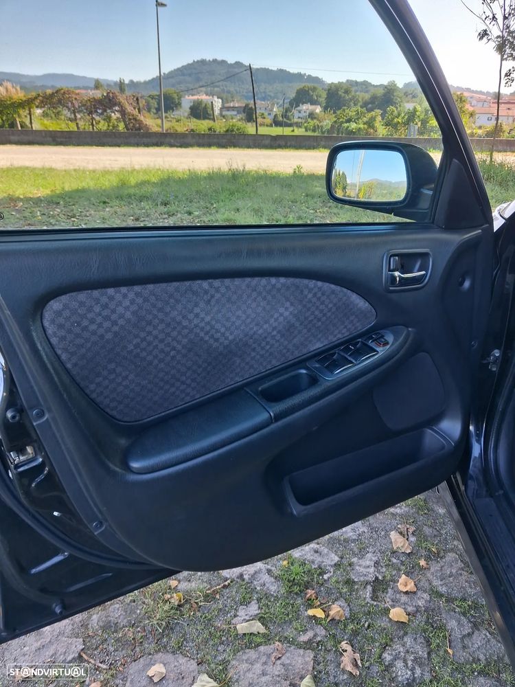 Toyota Avensis - 16