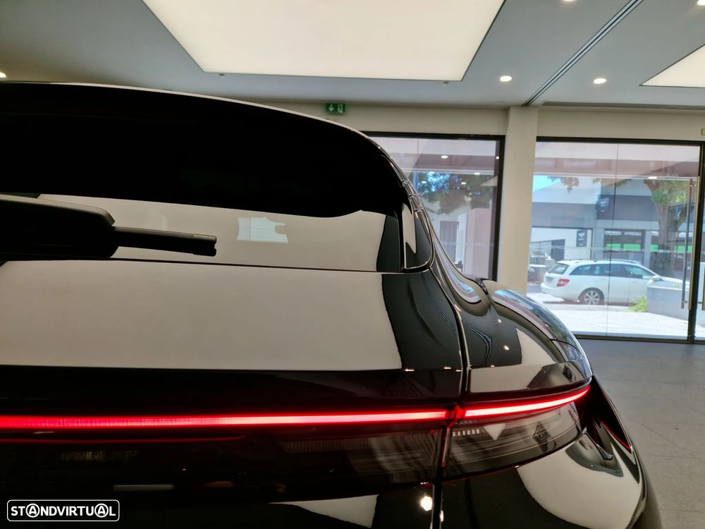Porsche Taycan Sport Turismo - 7