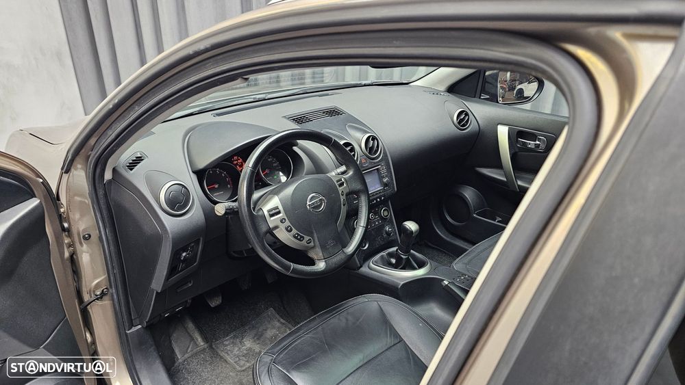 Nissan Qashqai +2 - 10