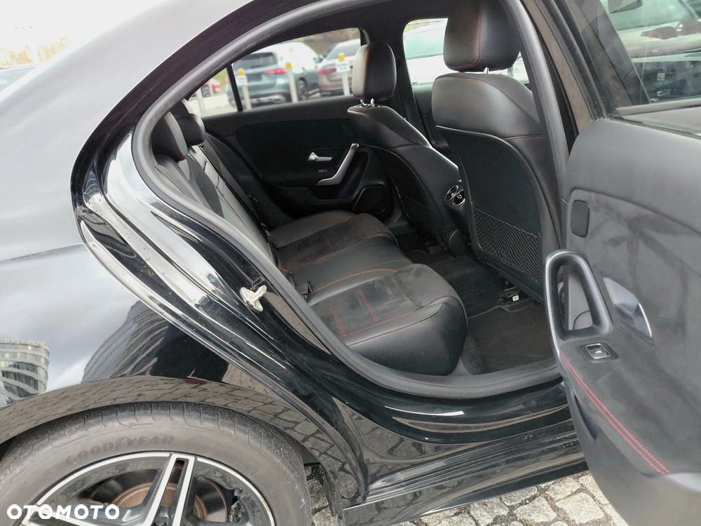 Mercedes-Benz Klasa A 200 AMG Line 7G-DCT - 24