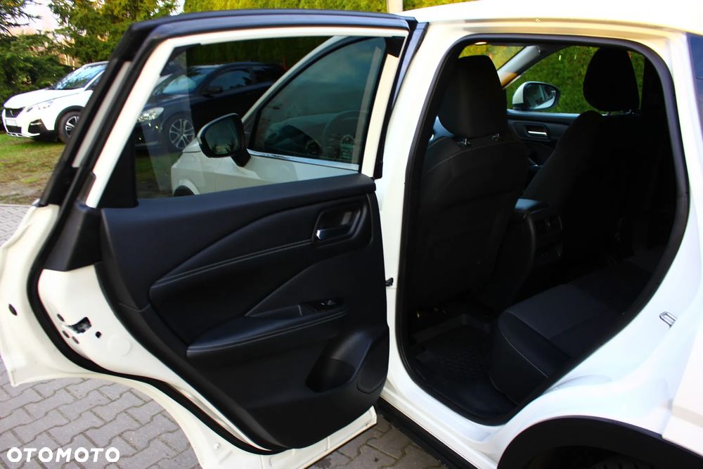 Nissan Qashqai 1.3 DIG-T N-Connecta EU6d - 33