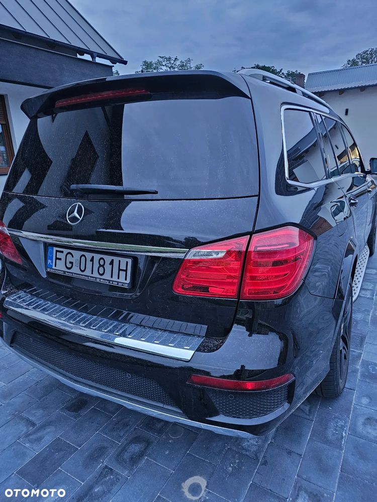 Mercedes-Benz GL 350 BlueTec 4-Matic - 4