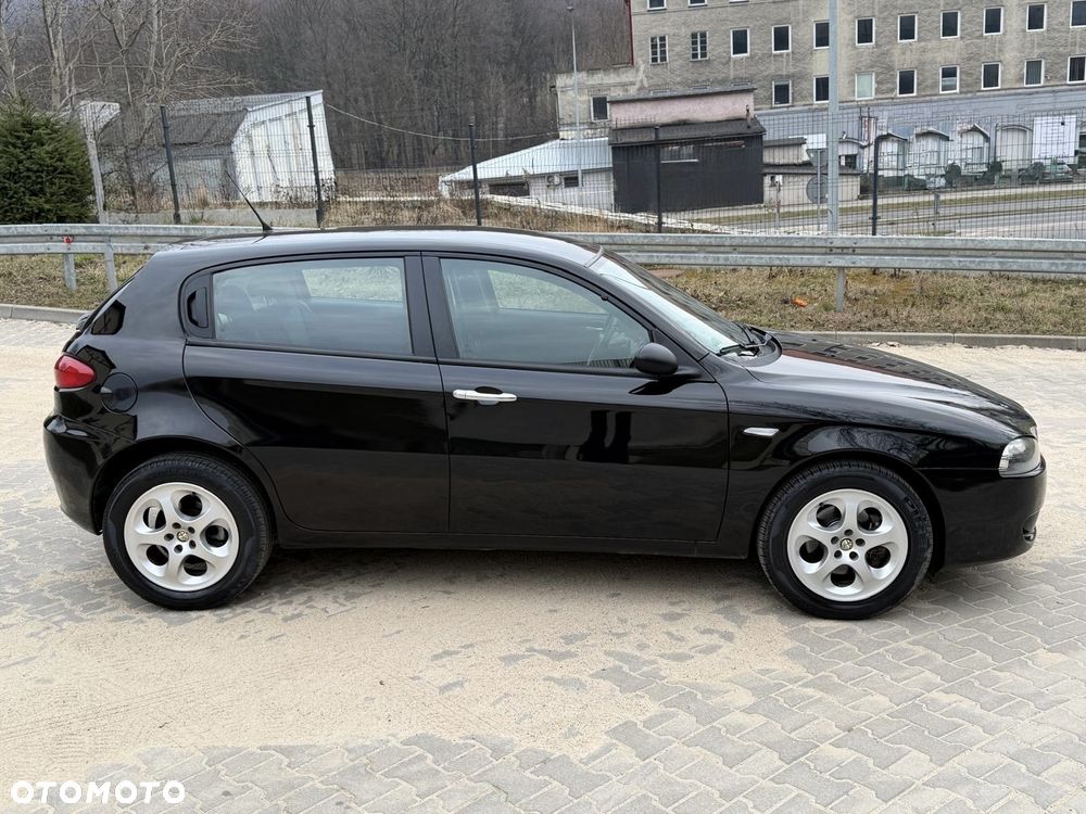 Alfa Romeo 147 1.6 Twin Spark 16V - 5