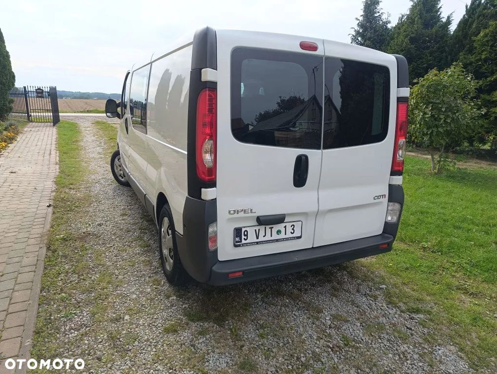Opel Vivaro - 18