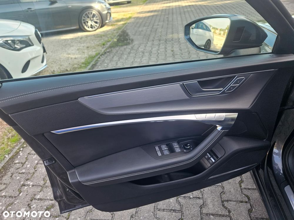 Audi A6 Avant 55 TFSI e quattro S tronic S line - 15