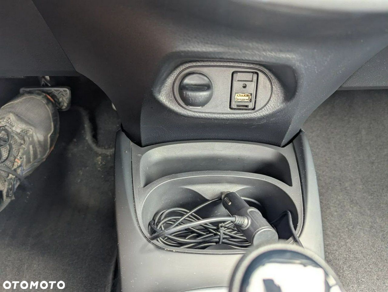 Toyota Yaris 1.5 Dynamic CVT - 13